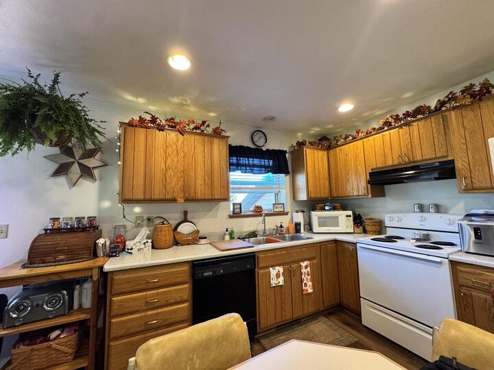 Property Photo:  732 Meadow Park Drive  WI 53525 