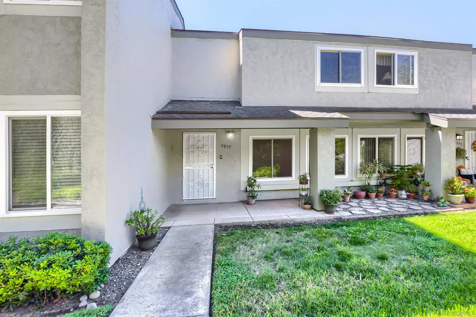 Property Photo: 5095 La Cuenta Dr CA 92124