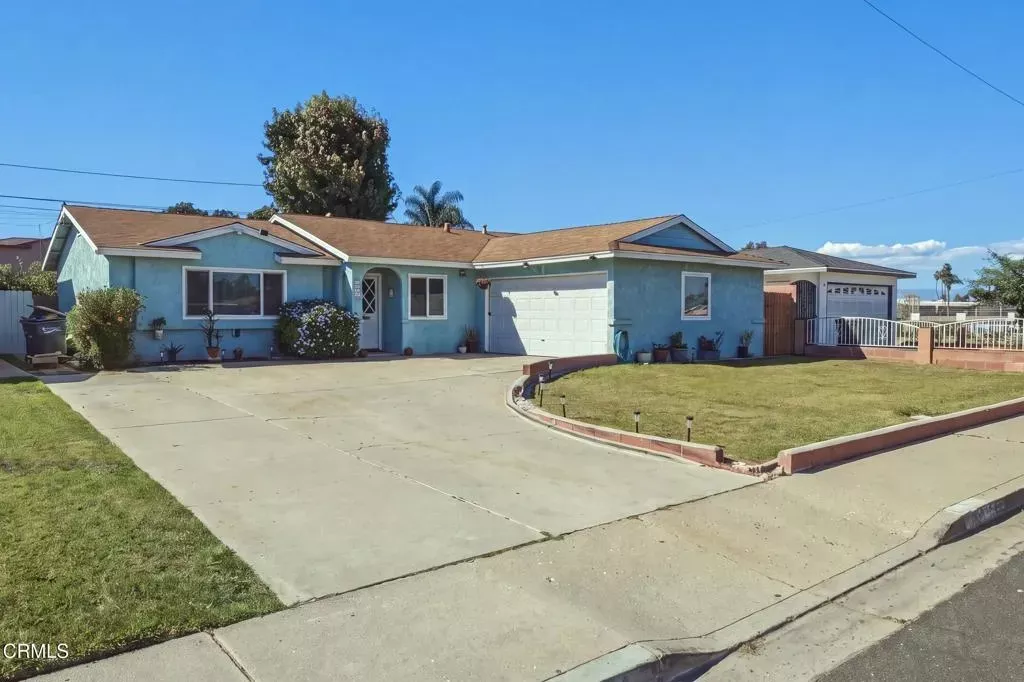 Property Photo: 4035 Del Mar Place CA 93033