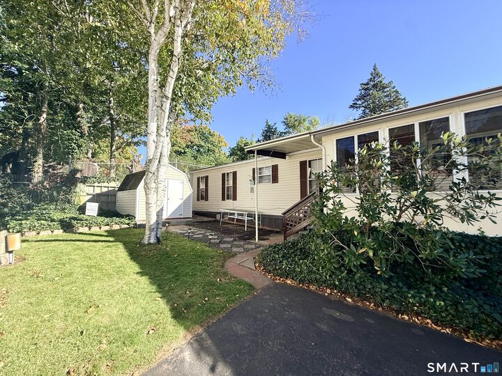 Property Photo:  3 Navaho Road  CT 06118 