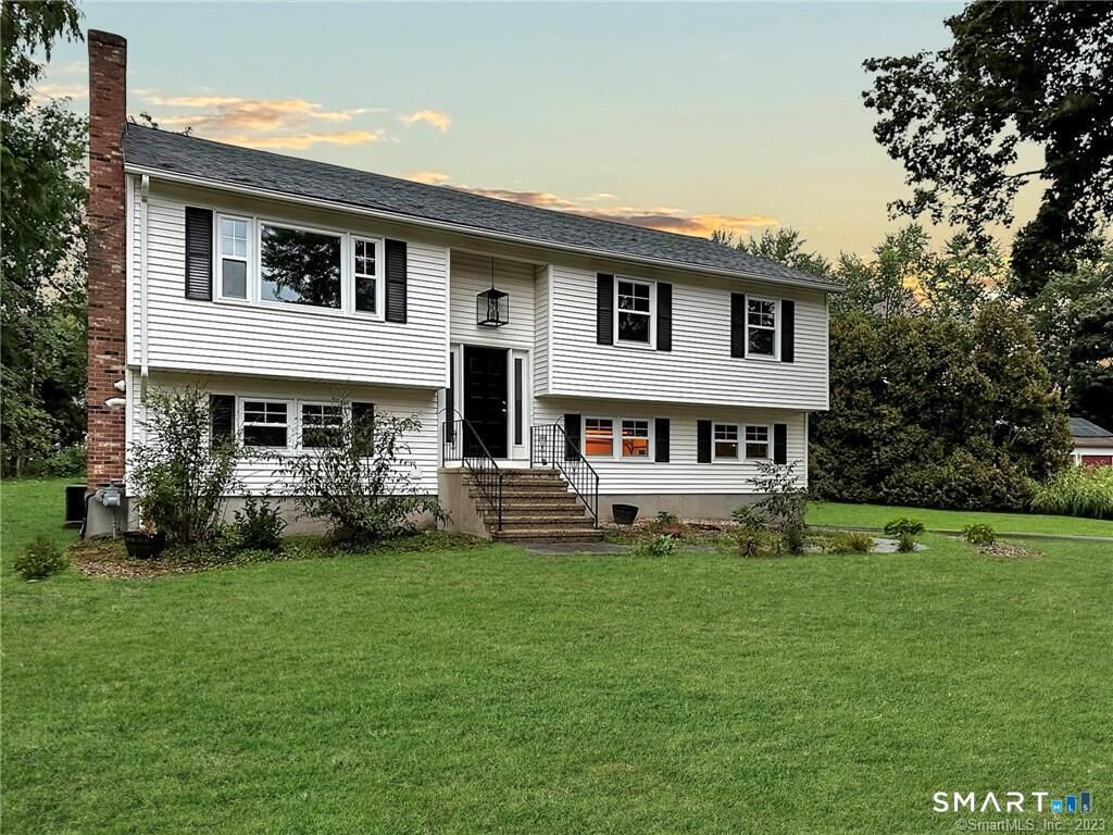 Property Photo:  7 Palmer Circle  CT 06416 