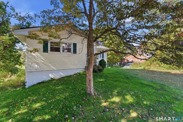 Property Photo:  254 North Society Road  CT 06331 