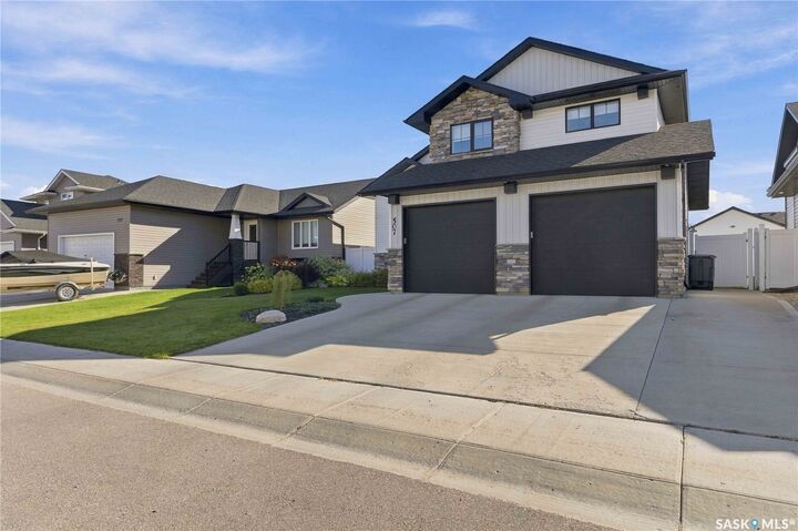 Property Photo:  507 Cabrera Way  SK S0K 4S1 