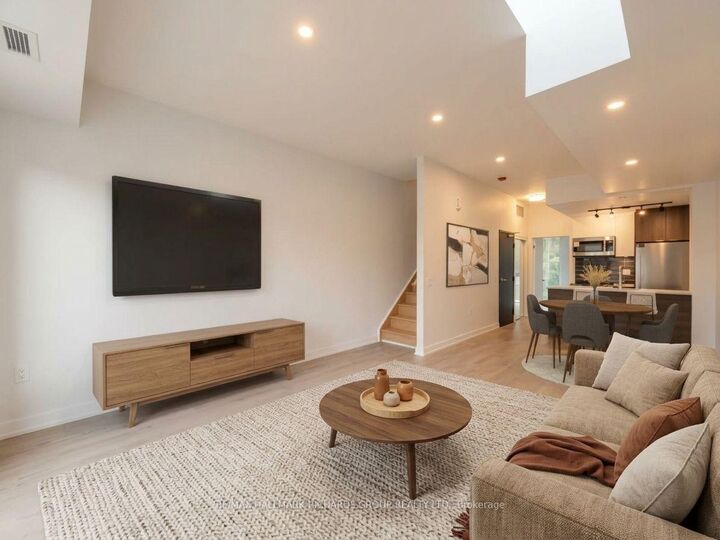 Property Photo:  168 Clonmore Drive 3  ON M1N 1Y1 