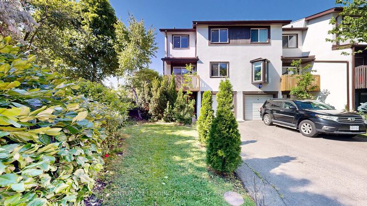 Property Photo:  2651 Aquitaine Avenue 64  ON L5N 1V5 