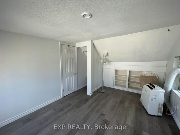 Property Photo:  81 Holmes Avenue  ON L8S 2K8 