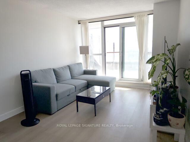 Property Photo:  50 Brian Harrison Way 610  ON M1P 5J4 