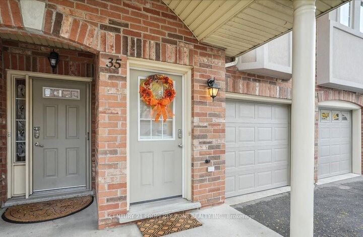 Property Photo:  4045 Upper Middle Road 35  ON L7M 4S9 