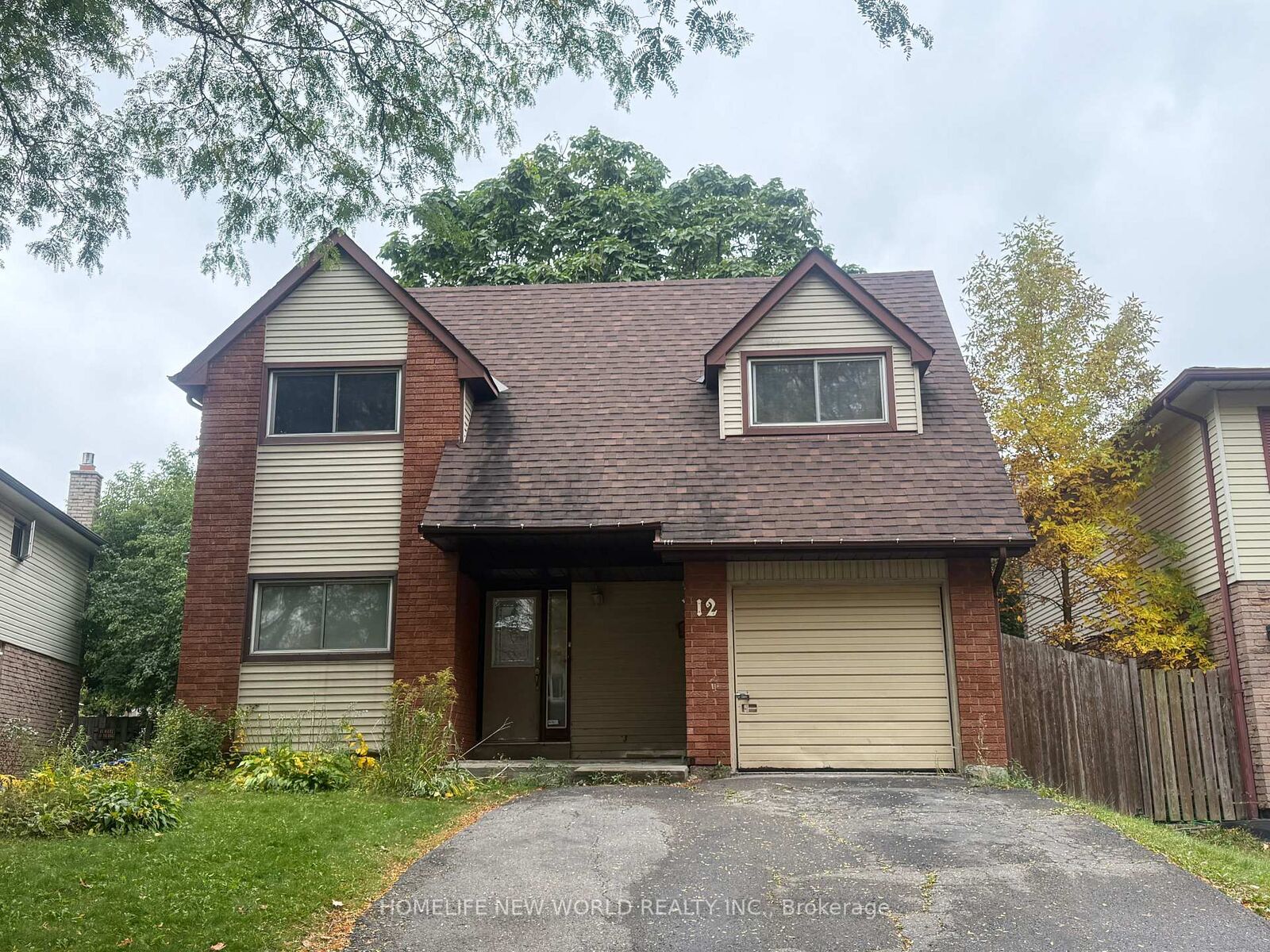 Property Photo:  12 Jacob Drive Main, Lower  ON L1P 1B1 