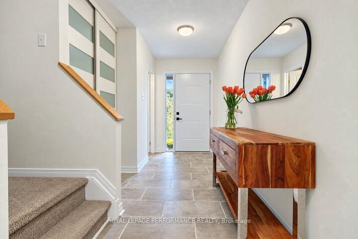 Property Photo:  141 Arcola Private  ON K1K 4W9 
