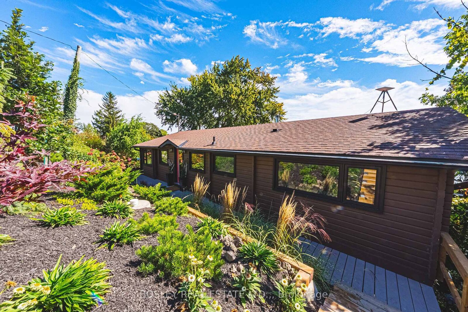 Property Photo:  101 Lighthouse Drive  ON N1A 2W6 