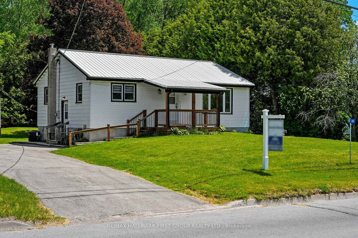 Property Photo:  40 Whites Road  ON K8V 5P5 