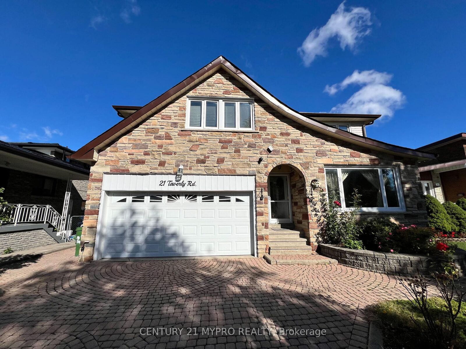 Property Photo:  21 Taverly Road  ON M2J 4E4 