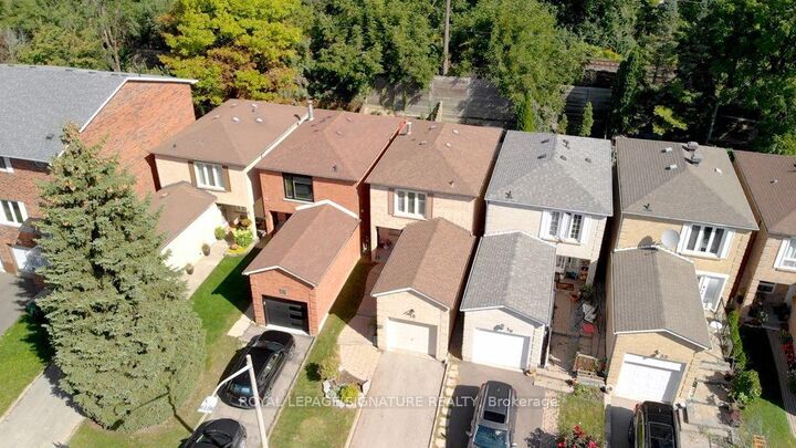 Property Photo:  28 Augusta Court  ON L3T 7K7 