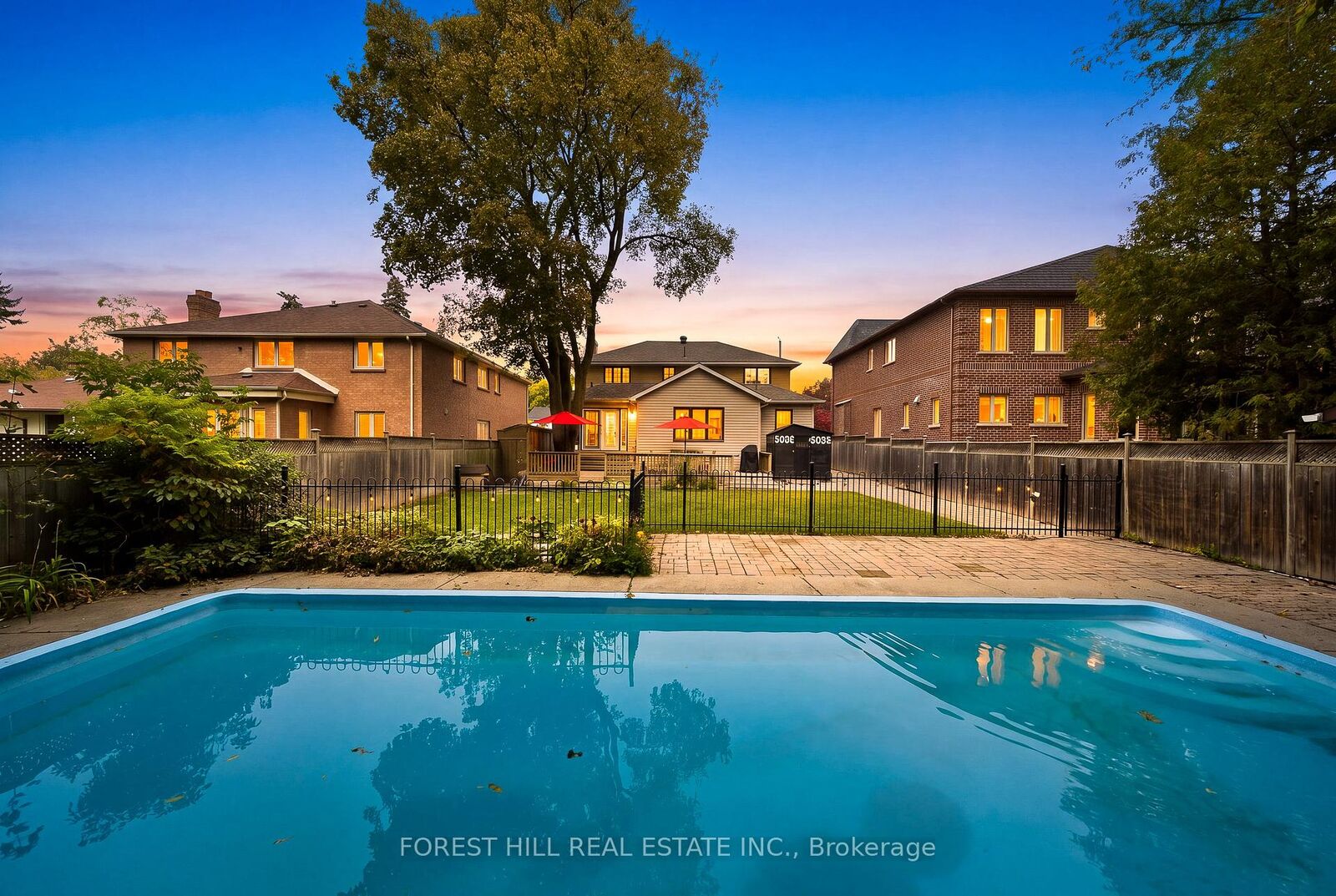 Property Photo:  11 Urbandale Avenue  ON M2M 2G9 