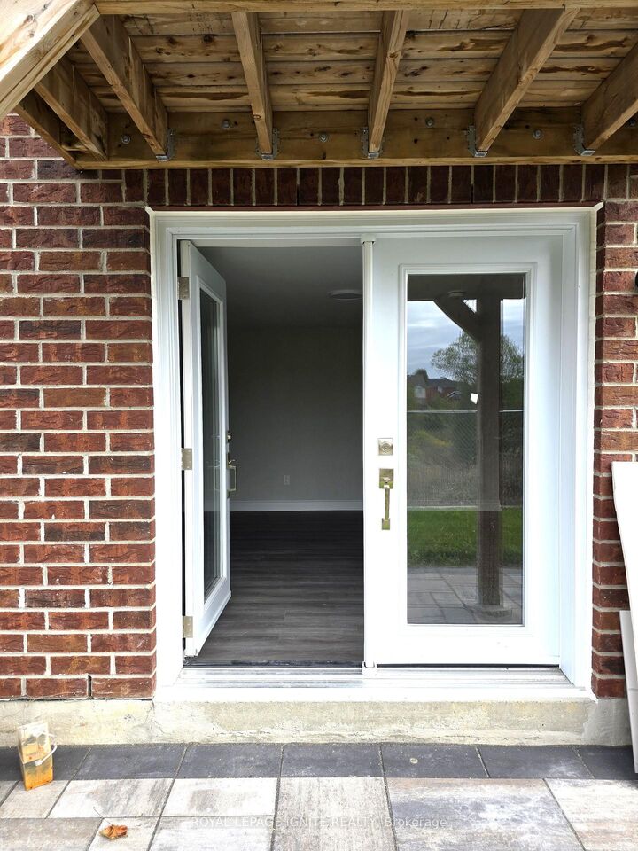 Property Photo:  137 Jack Potts Way Bsmt  ON L1E 0E8 