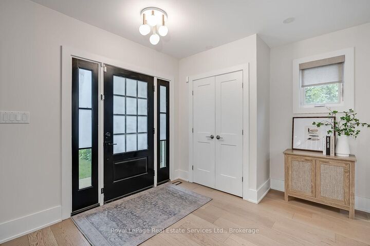 Property Photo:  59 Fairwood Place E  ON L7T 2B7 