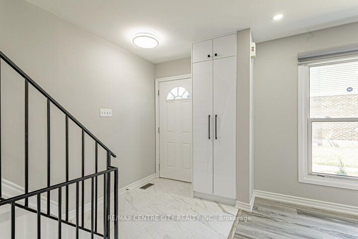 Property Photo:  70 Fiddlers Green Road 88  ON N6H 4R4 