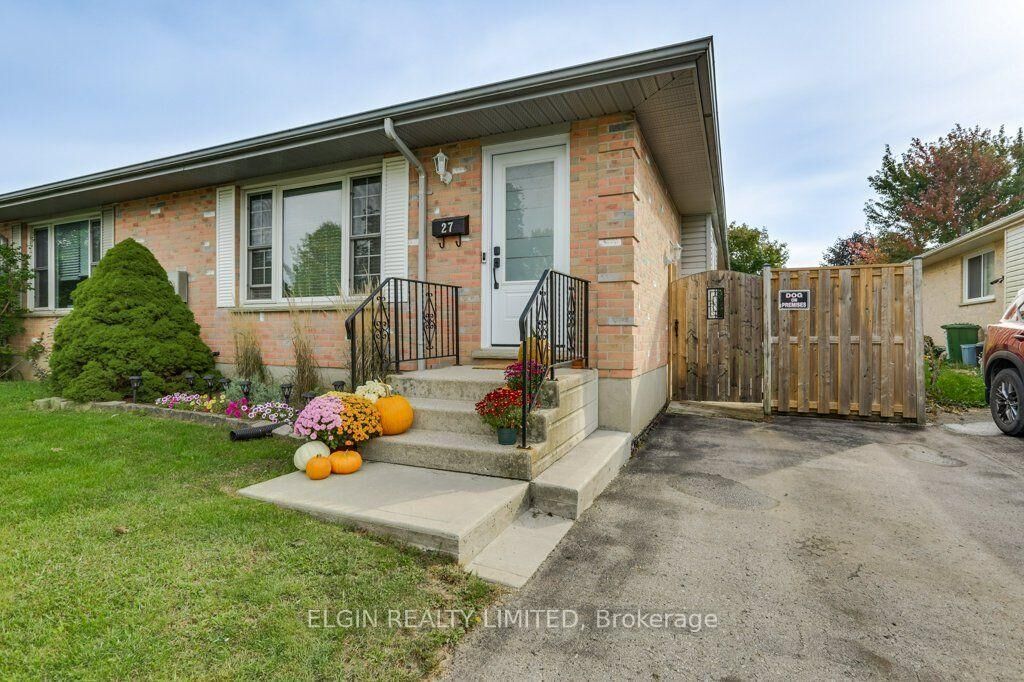 Property Photo:  27 Carrie Crescent  ON N5R 6B9 