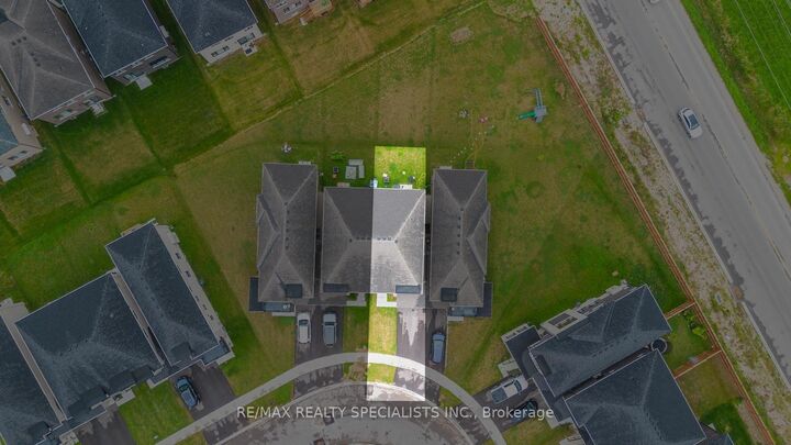 Property Photo:  908 Sobeski Avenue  ON N4T 0N7 