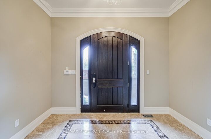 Property Photo:  326B Horsham Avenue  ON M2R 1G6 