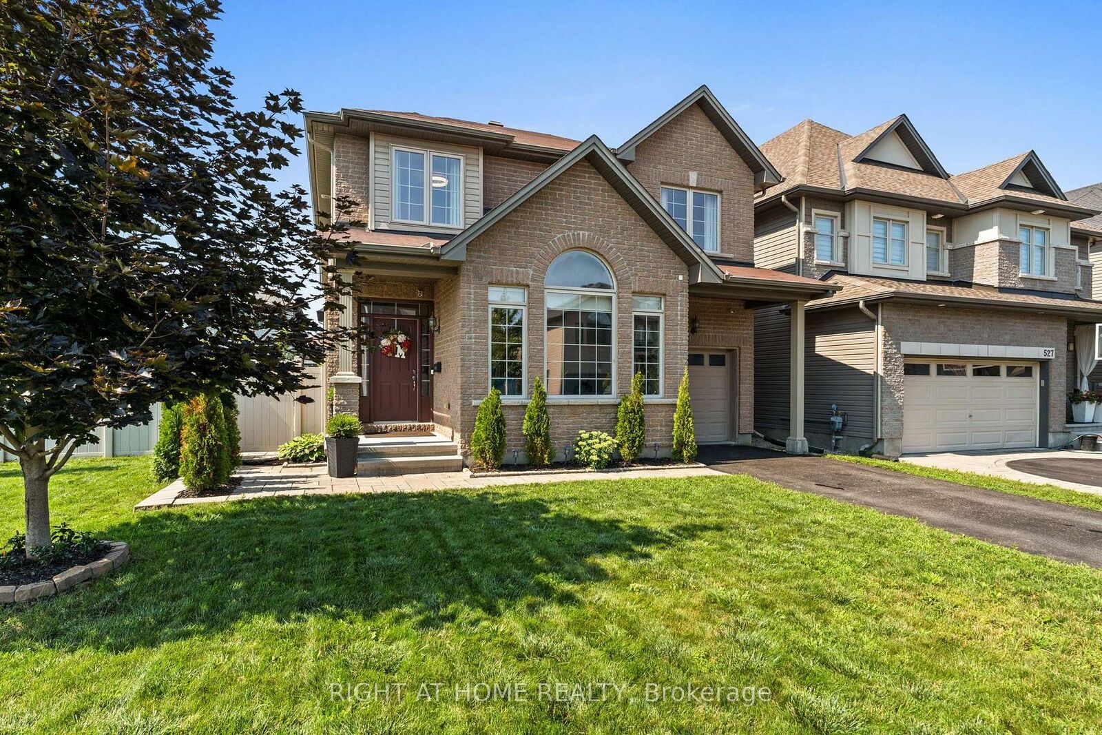 Property Photo:  525 Peerless Street  ON K2J 5P9 