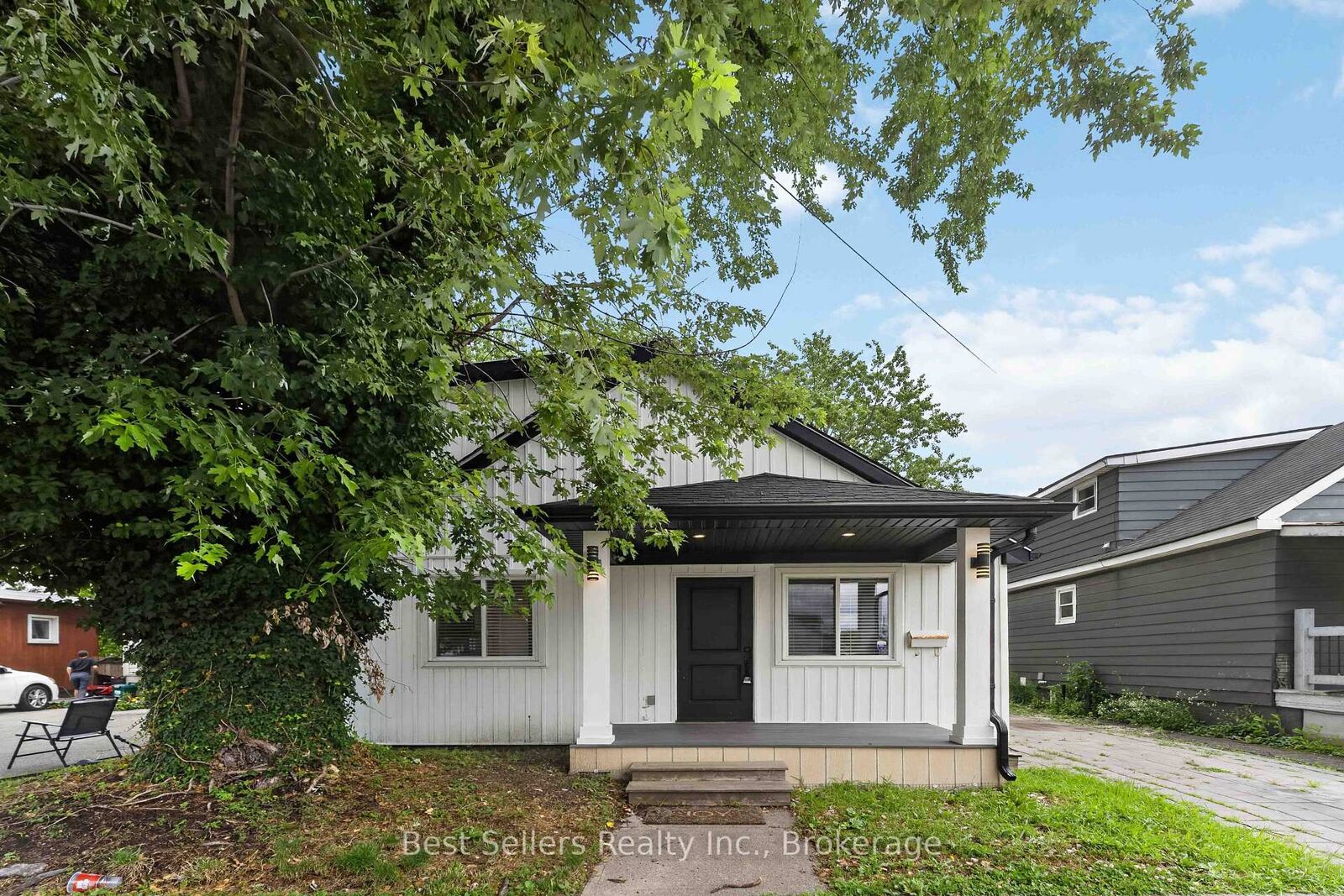 Property Photo:  85 Pelham Road  ON L2S 1S3 