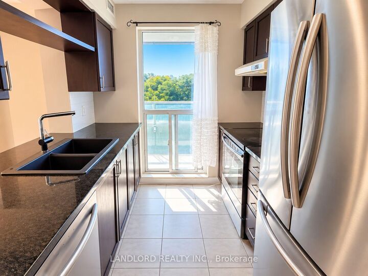 Property Photo:  60 Town Centre Court 407  ON M1P 0B1 