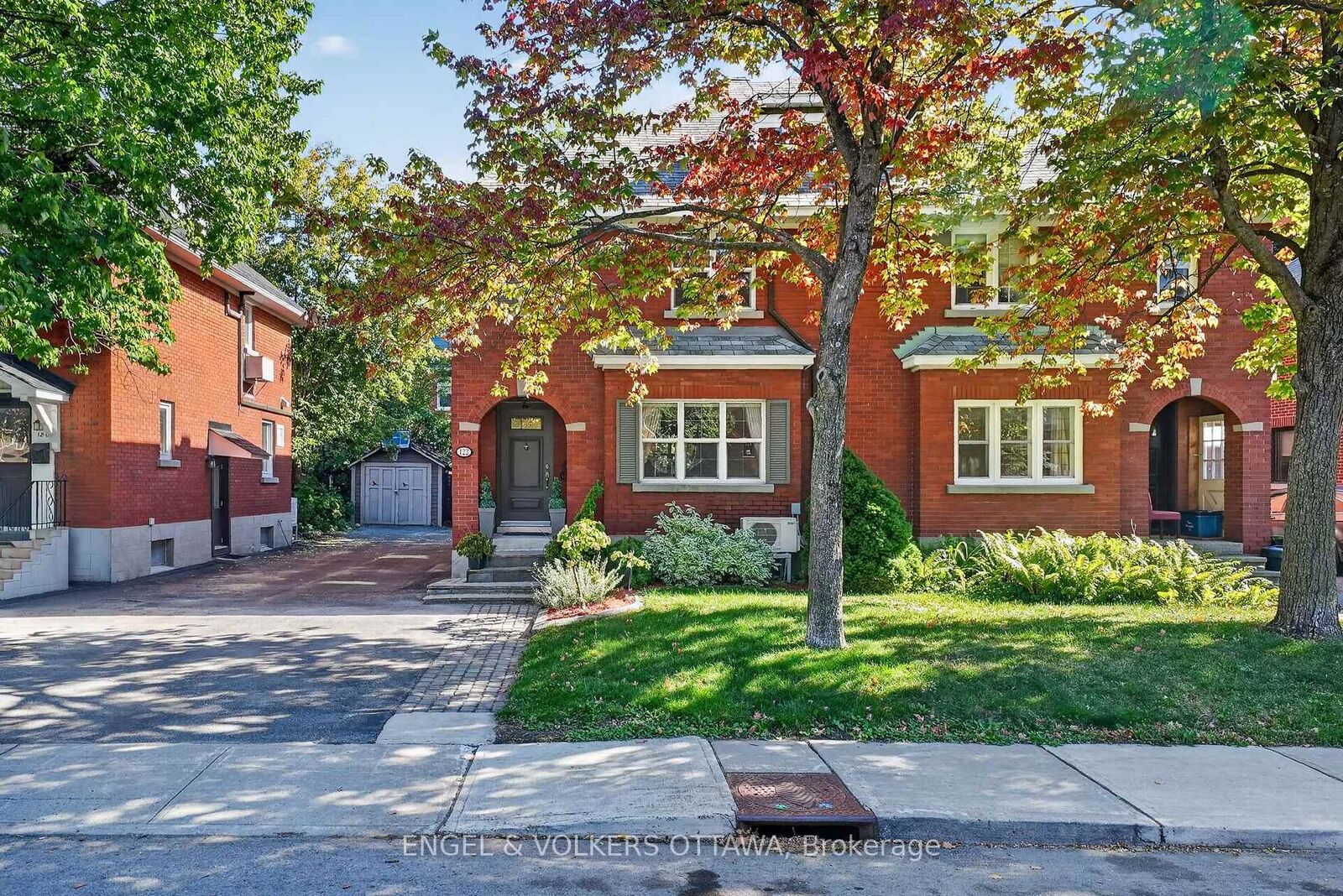Property Photo:  122 Renfrew Avenue  ON K1S 1Z8 