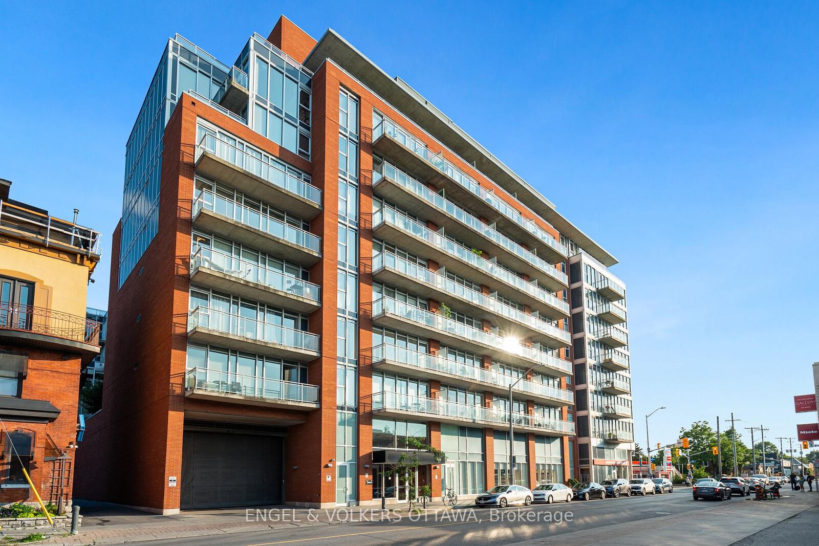 Property Photo:  354 Gladstone Avenue 205  ON K2P 0R4 