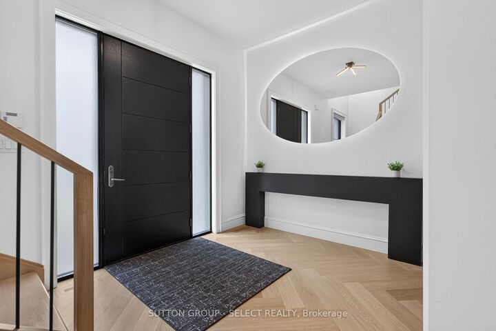 Property Photo: 971 Wellington Street ON N6A 3T3