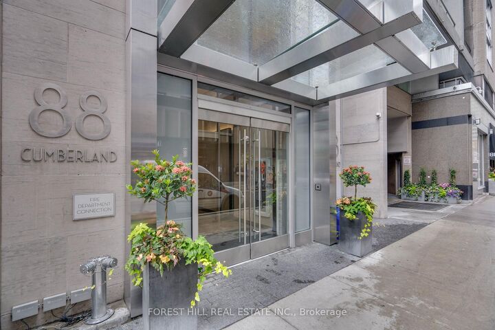 Property Photo:  88 Cumberland Street 605  ON M5R 1A3 