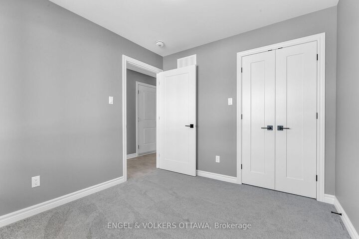 Property Photo:  102 Seabert Drive  ON K0A 0A0 