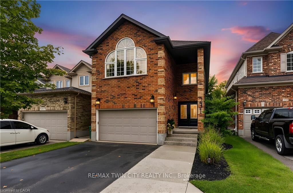 Property Photo:  231 Steepleridge Street  ON N2P 2W1 