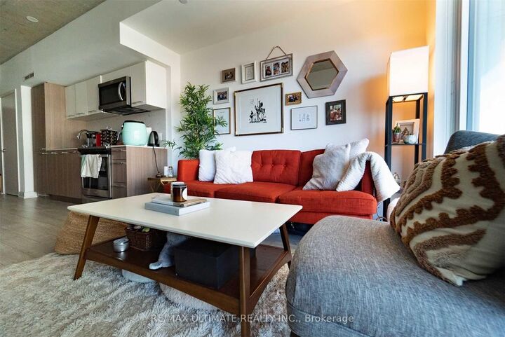 Property Photo:  15 Baseball Place 403  ON M4M 0E6 