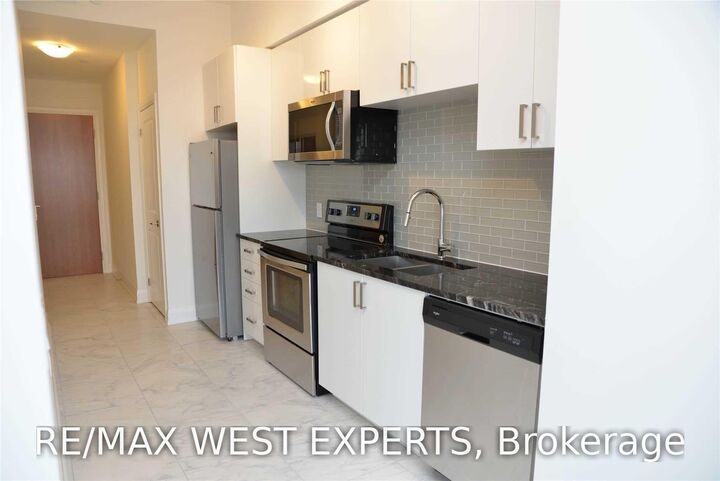 Property Photo:  2800 Keele Street 626  ON M3M 2G4 