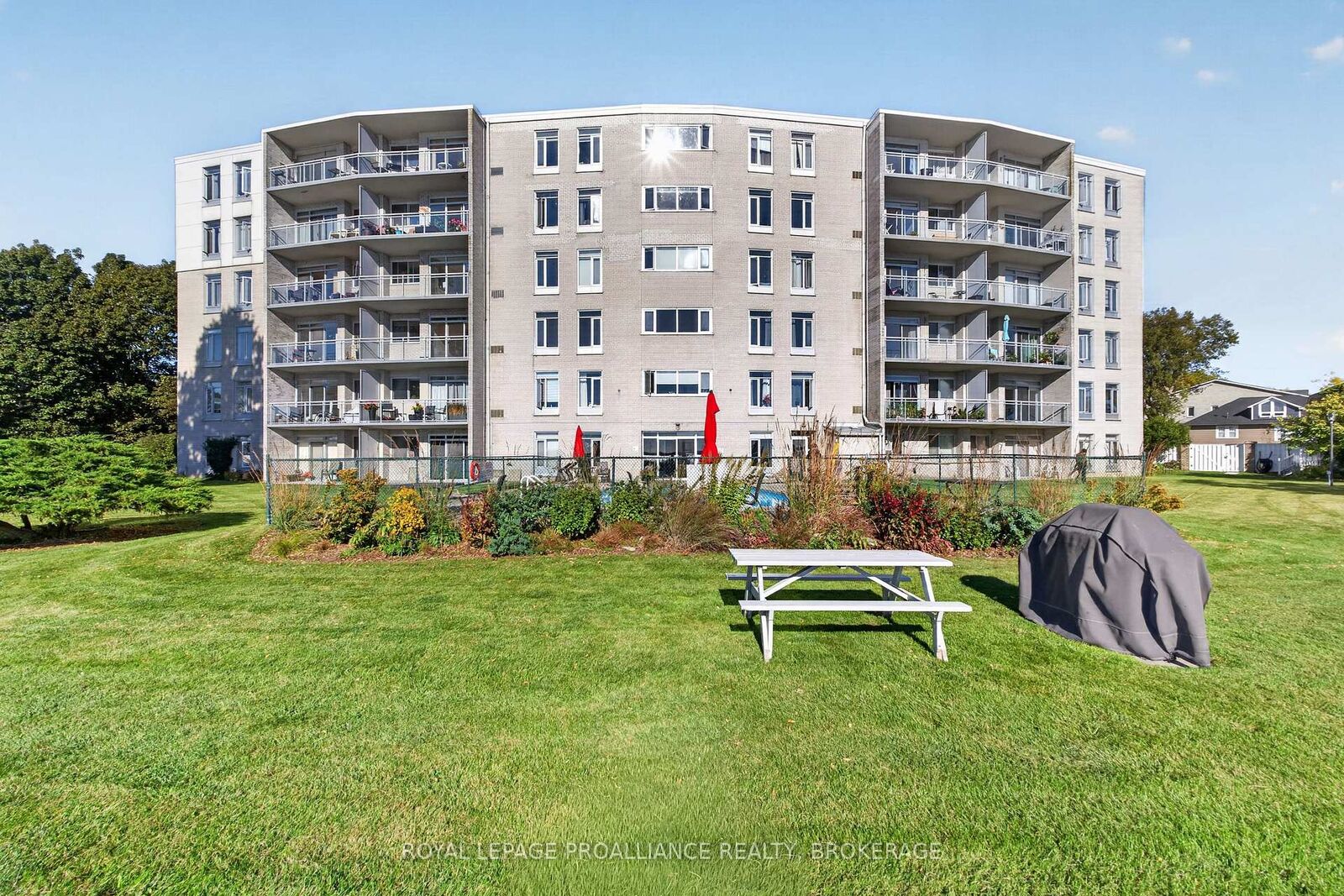 Property Photo:  1 Mowat Avenue 306  ON K7M 1J8 