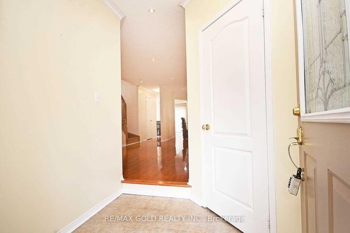 Property Photo:  3289 Carabella Way  ON L5M 6T4 