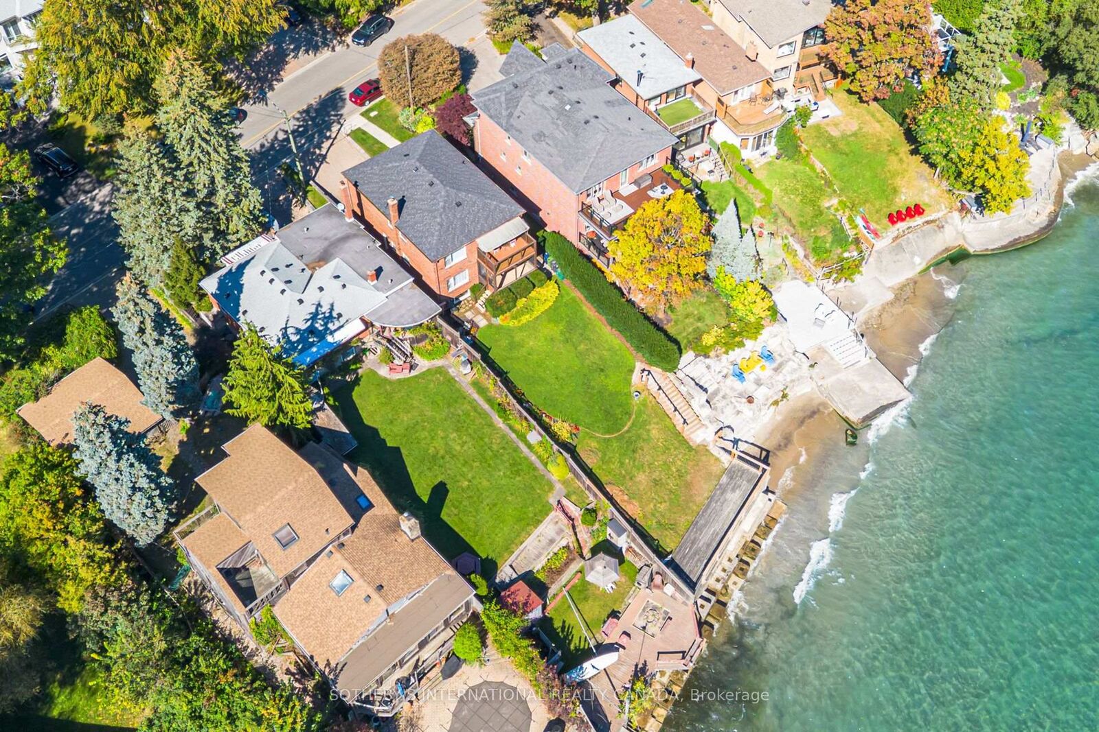 Property Photo:  407 Lake Promenade  ON M8W 1C3 