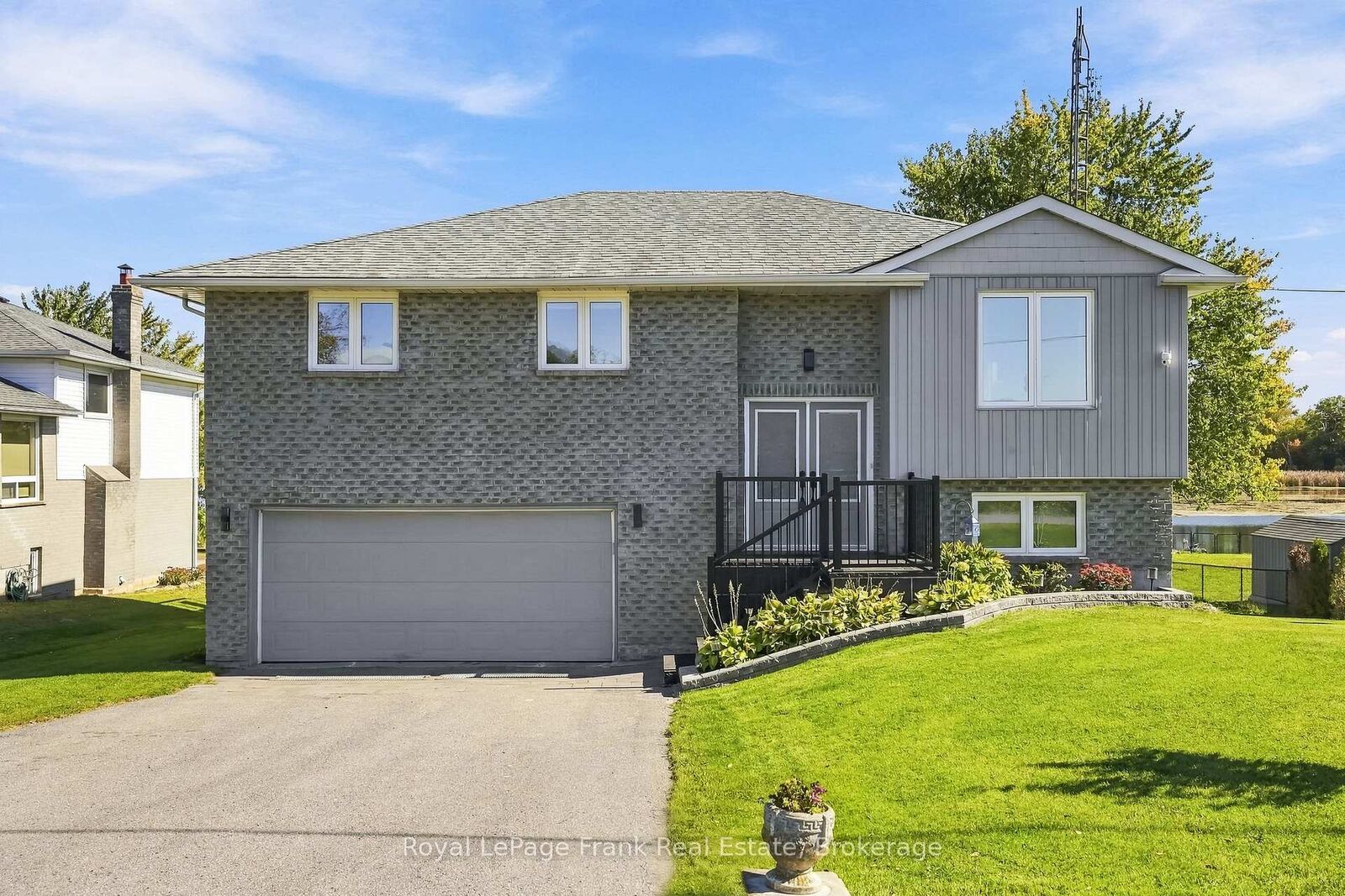 Property Photo:  20915 Brunon Avenue  ON L0C 1G0 