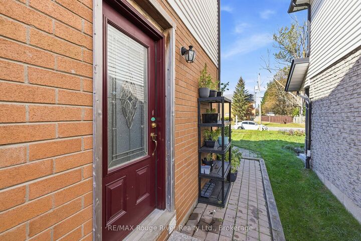 Property Photo:  95 B Concession Street E  ON L1C 4R8 