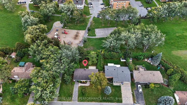 Property Photo:  21 Millbrook Crescent  ON K2E 5B6 
