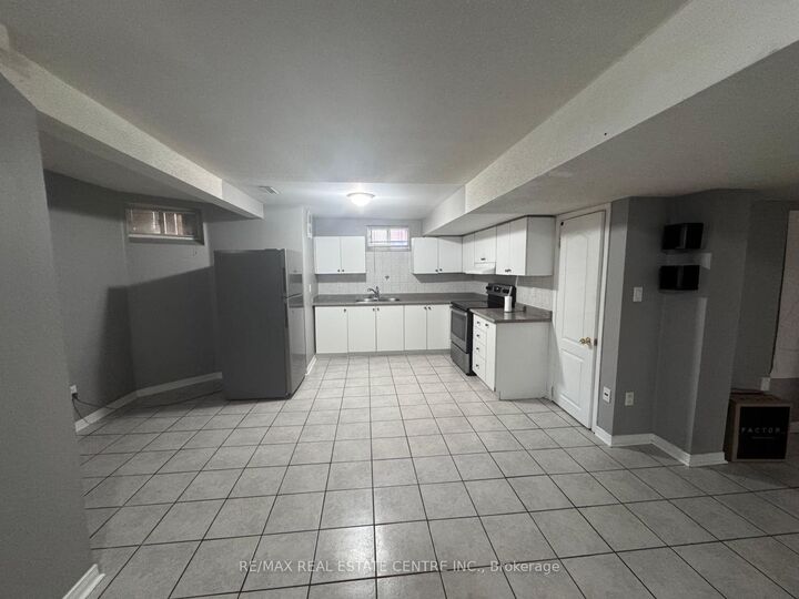Property Photo:  5112 Forestwalk Circle  ON L4Z 4A2 