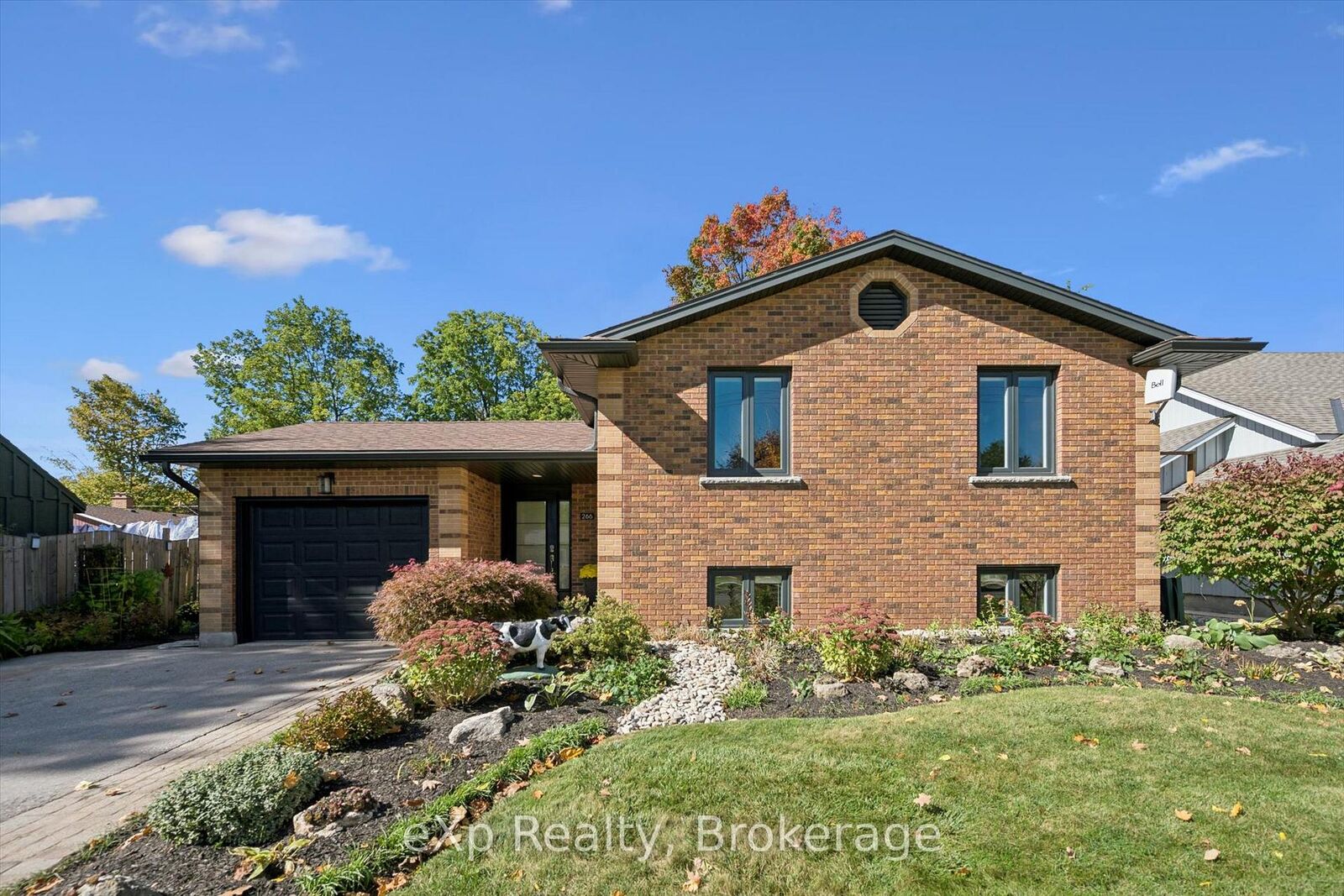 Property Photo:  266 Colborne Street  ON N0B 1S0 