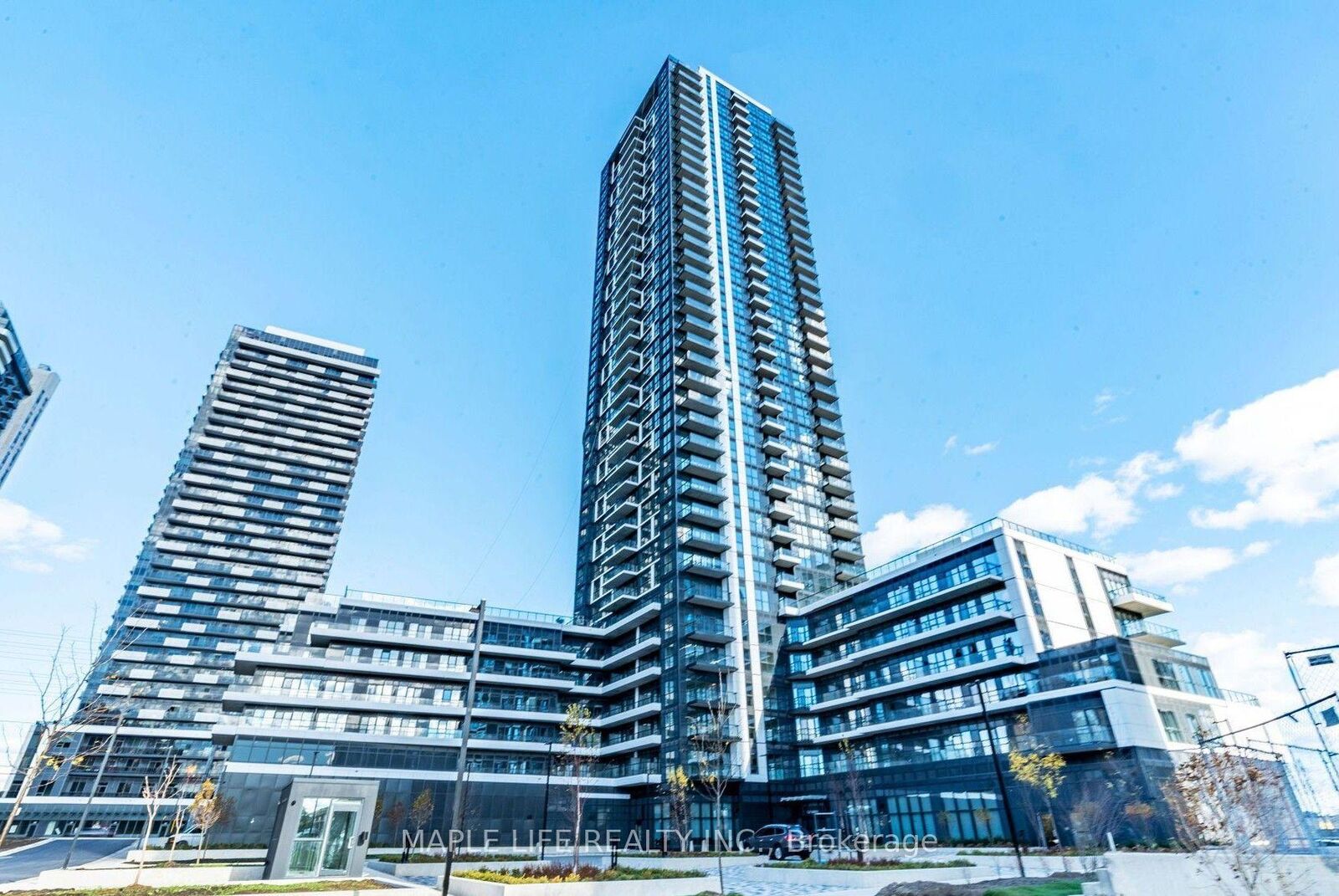 Property Photo:  15 Watergarden Drive 302  ON L5R 0H4 