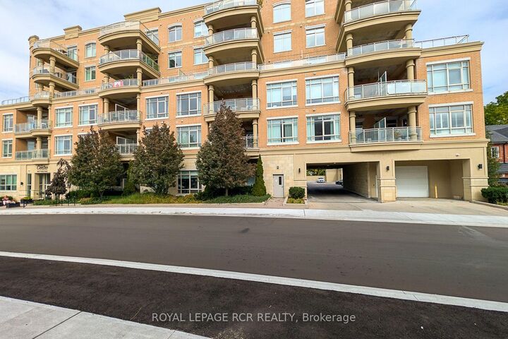 Property Photo:  15277 Yonge Street 707  ON L4G 1Y3 