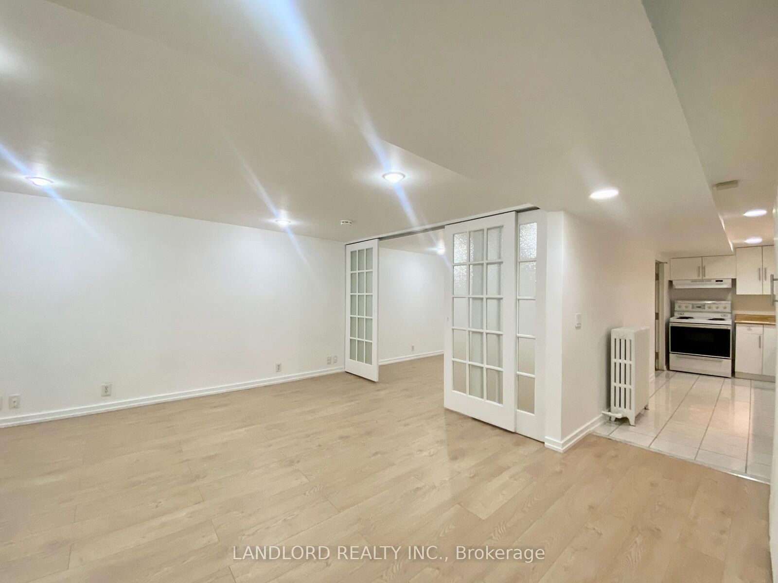 Property Photo:  114 Bellefair Avenue Bsmt  ON M4L 3T8 