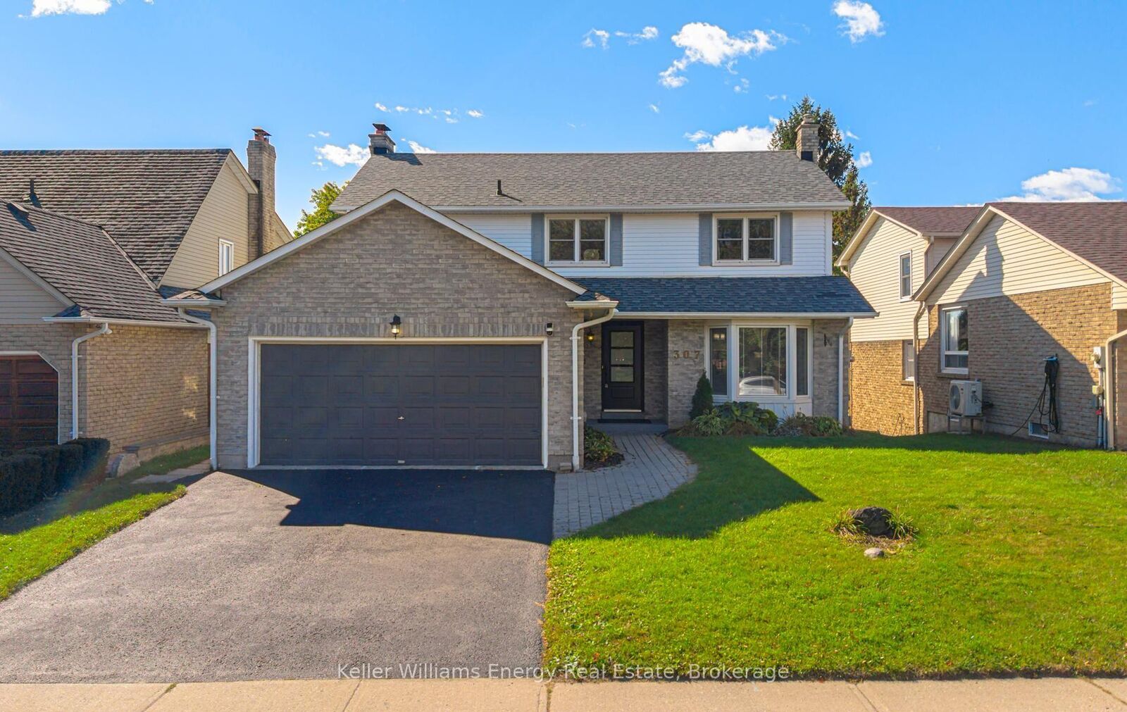 Property Photo:  307 Prince Of Wales Drive  ON L1N 6P2 