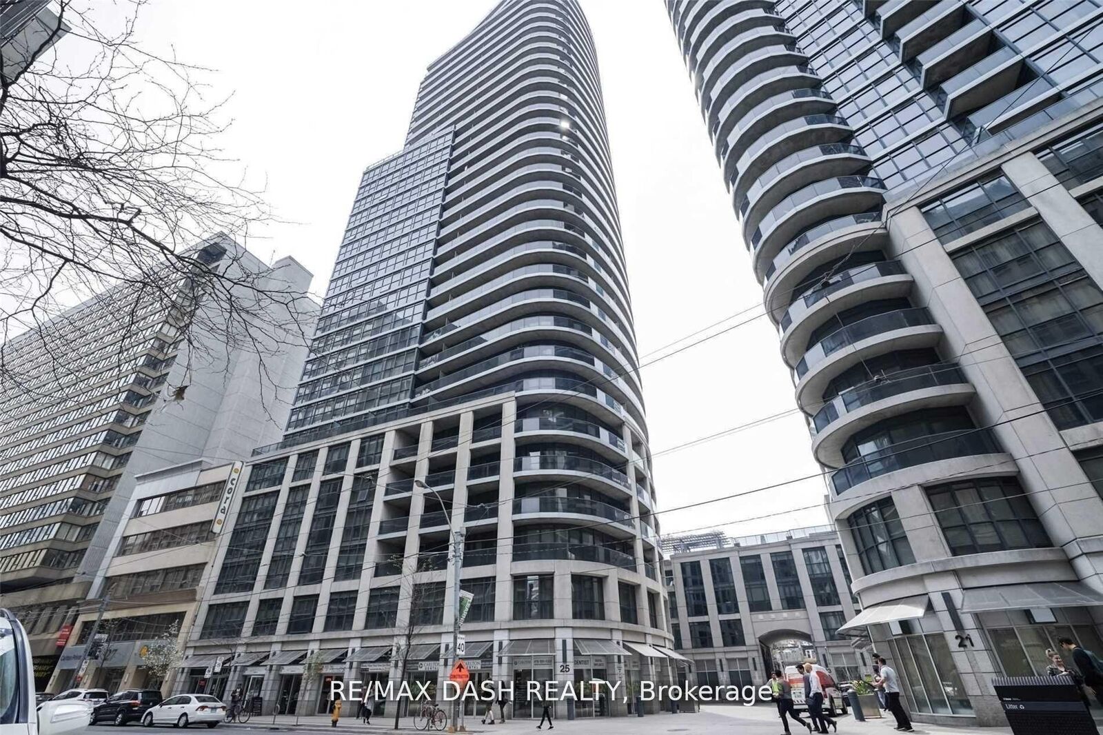 Property Photo:  25 Carlton Street 2701  ON M5B 1L4 