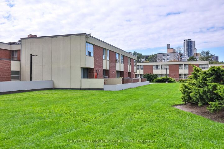 Property Photo:  10 Crescent Town Road 301  ON M4C 5L3 